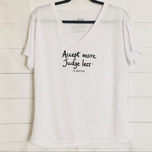 Le Motto “Accept more, Judge less” Top Tee T-shirt - Picture 2 of 3